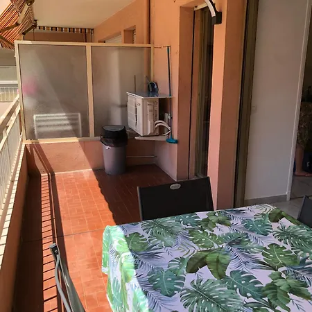 Juan Les Pins Centre T1 Bis 313 Apartment Antibes